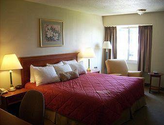 Ramada Burlington Hotel And Conference Center Екстер'єр фото